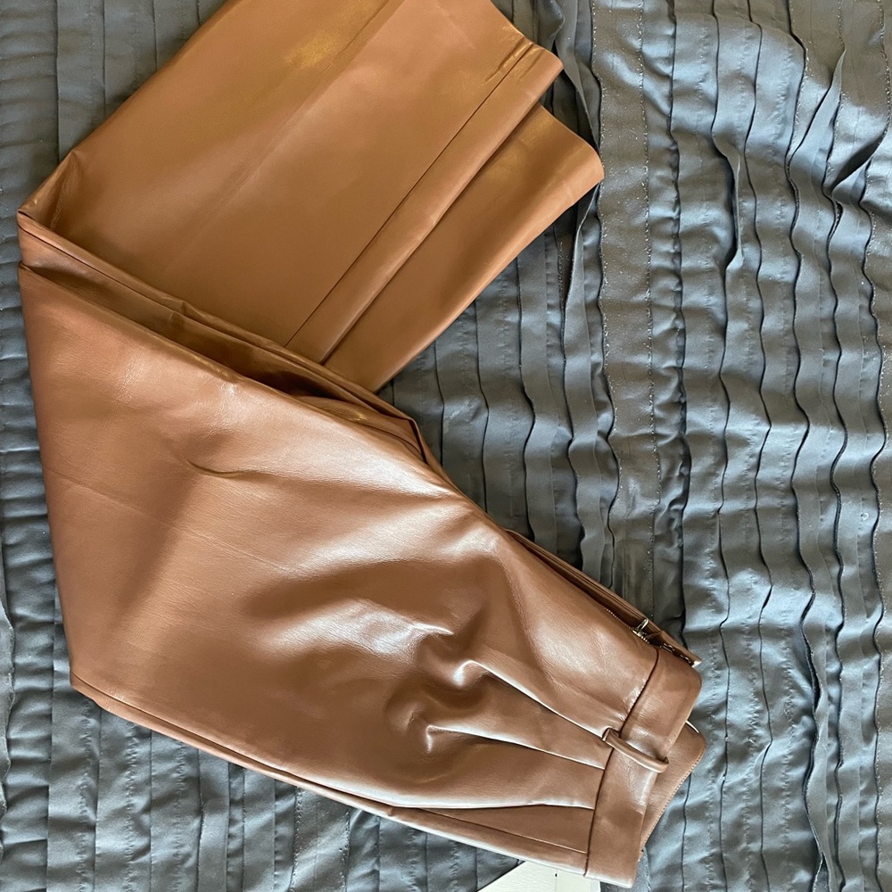 NWT size 6 Aritzia effortless leather pants- cognac